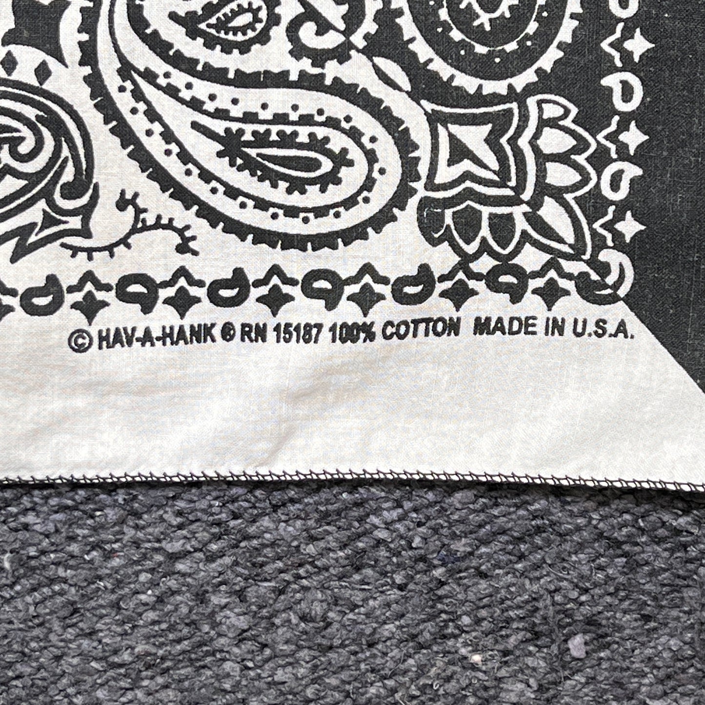 HAV-A-HANK Black and White Color 2 Tone Bandana