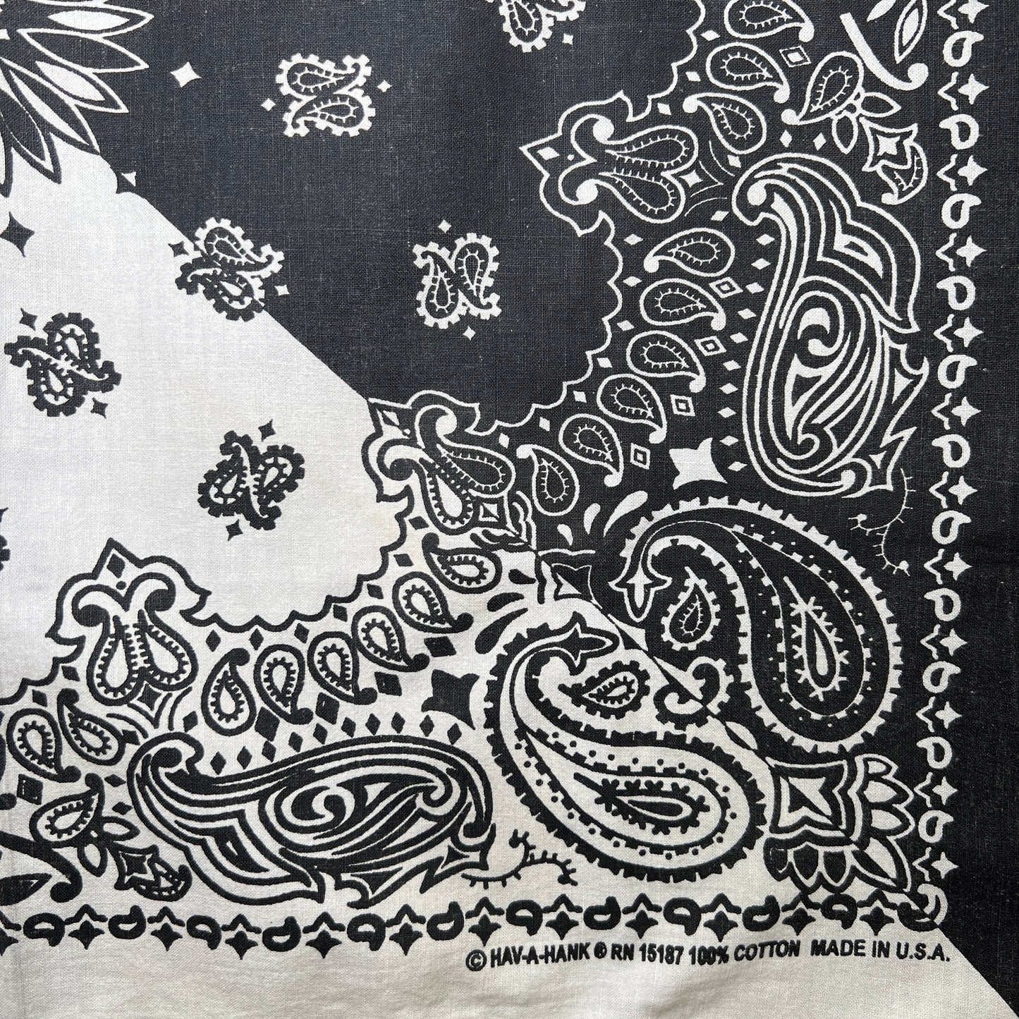 HAV-A-HANK Black and White Color 2 Tone Bandana