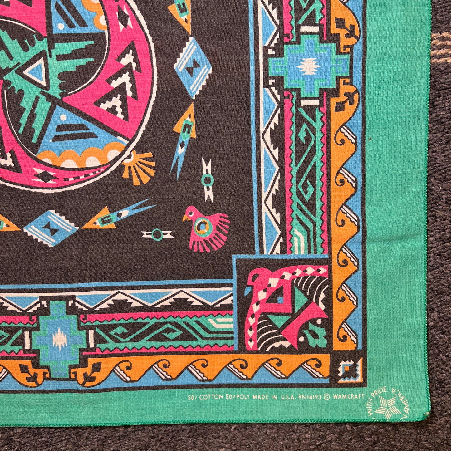 Wamcraft Native American bandana with Geometric Graphic Print