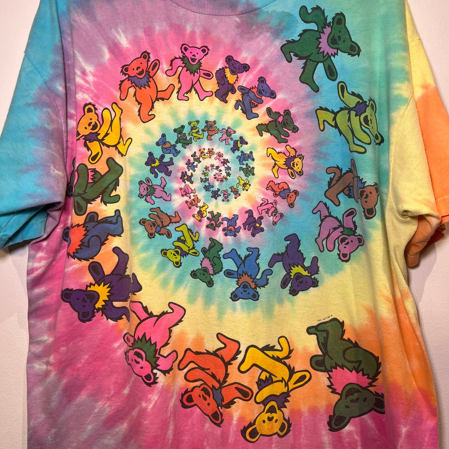 1995s Grateful Dead Tie Dye T-Shirt with Spiral Bears Print