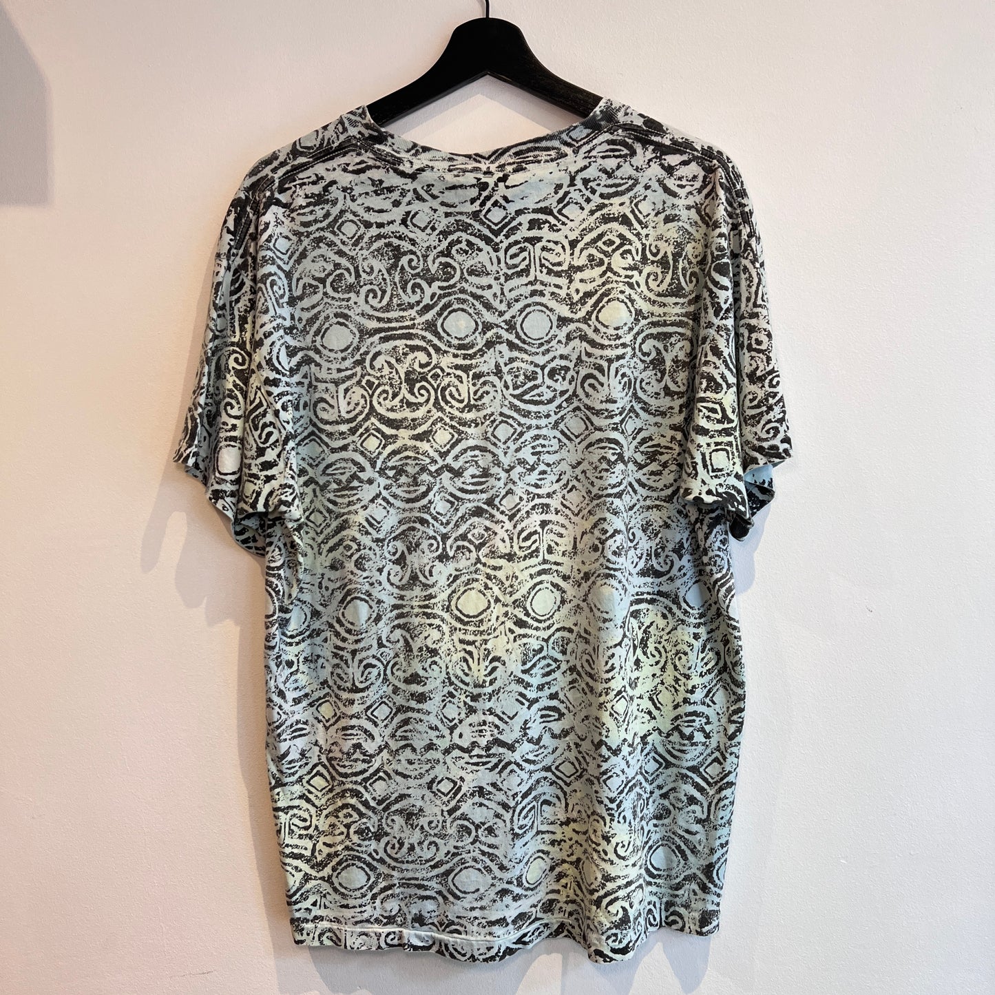 1990s Off Shore T-Shirts with Abstract Geometric and Flock Print Logo