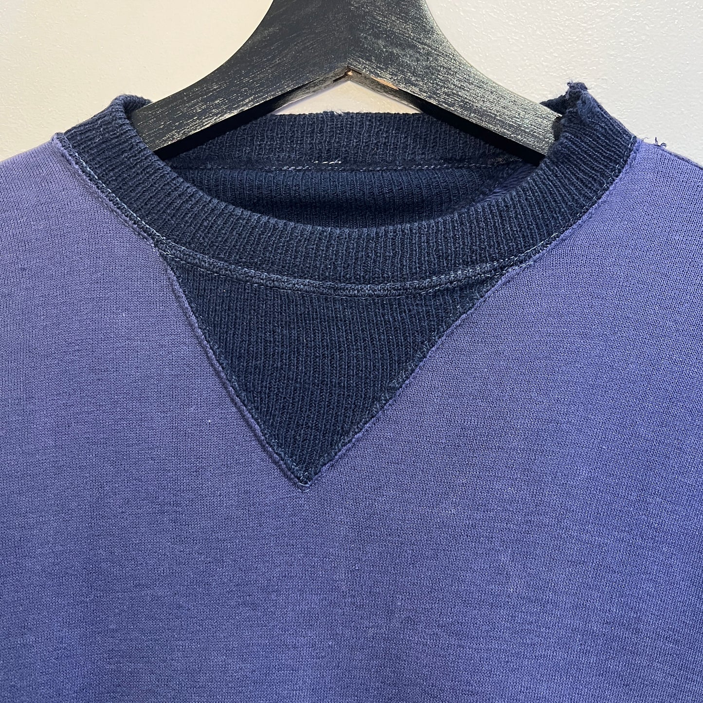 1940s 2 Tone Faded Navy Blue Double V Cotton Crewneck Sweatshirt