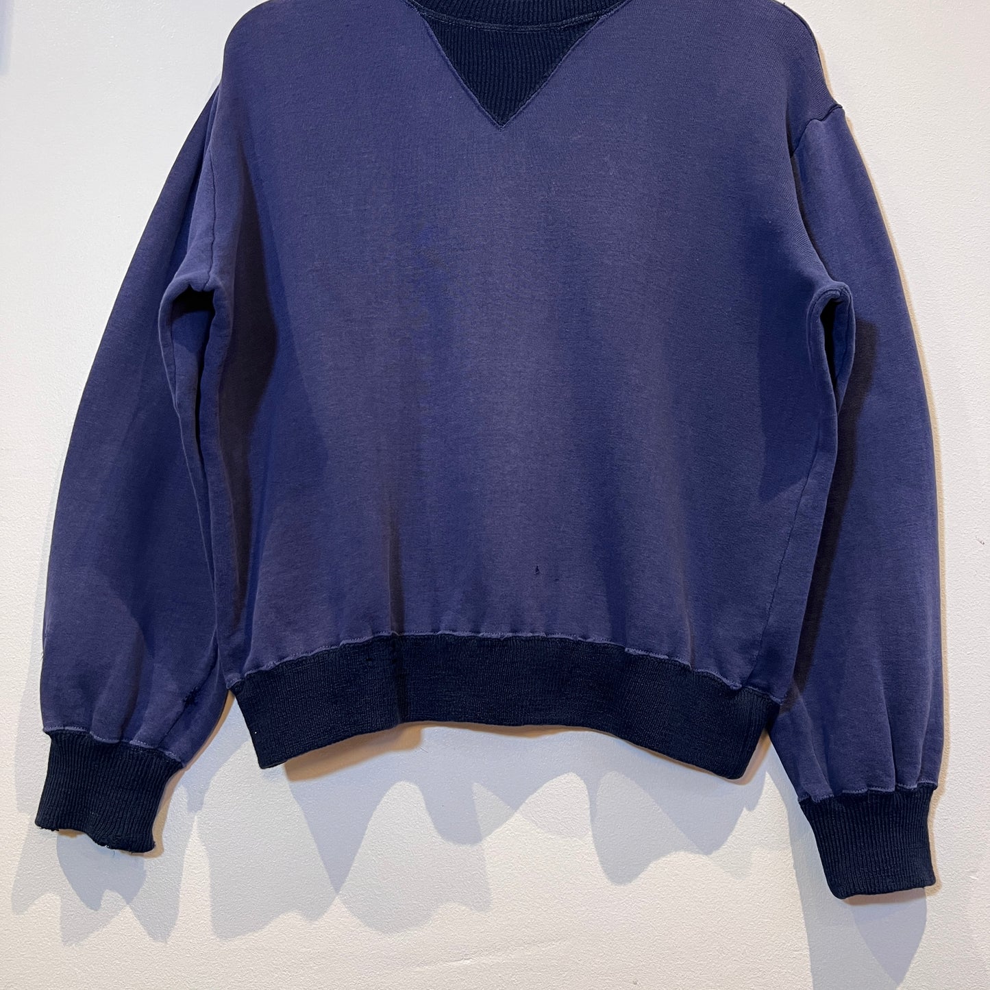 1940s 2 Tone Faded Navy Blue Double V Cotton Crewneck Sweatshirt
