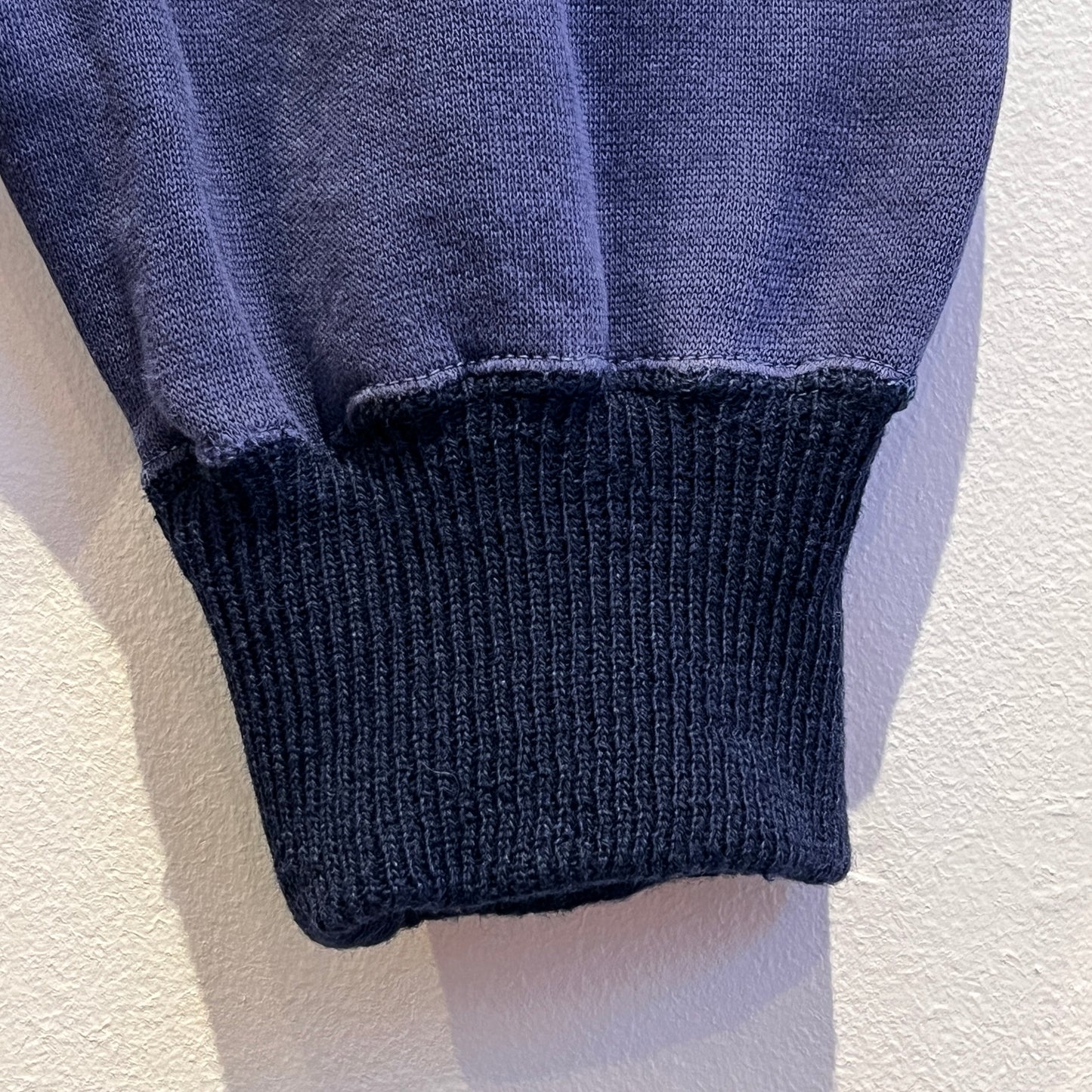 1940s 2 Tone Faded Navy Blue Double V Cotton Crewneck Sweatshirt