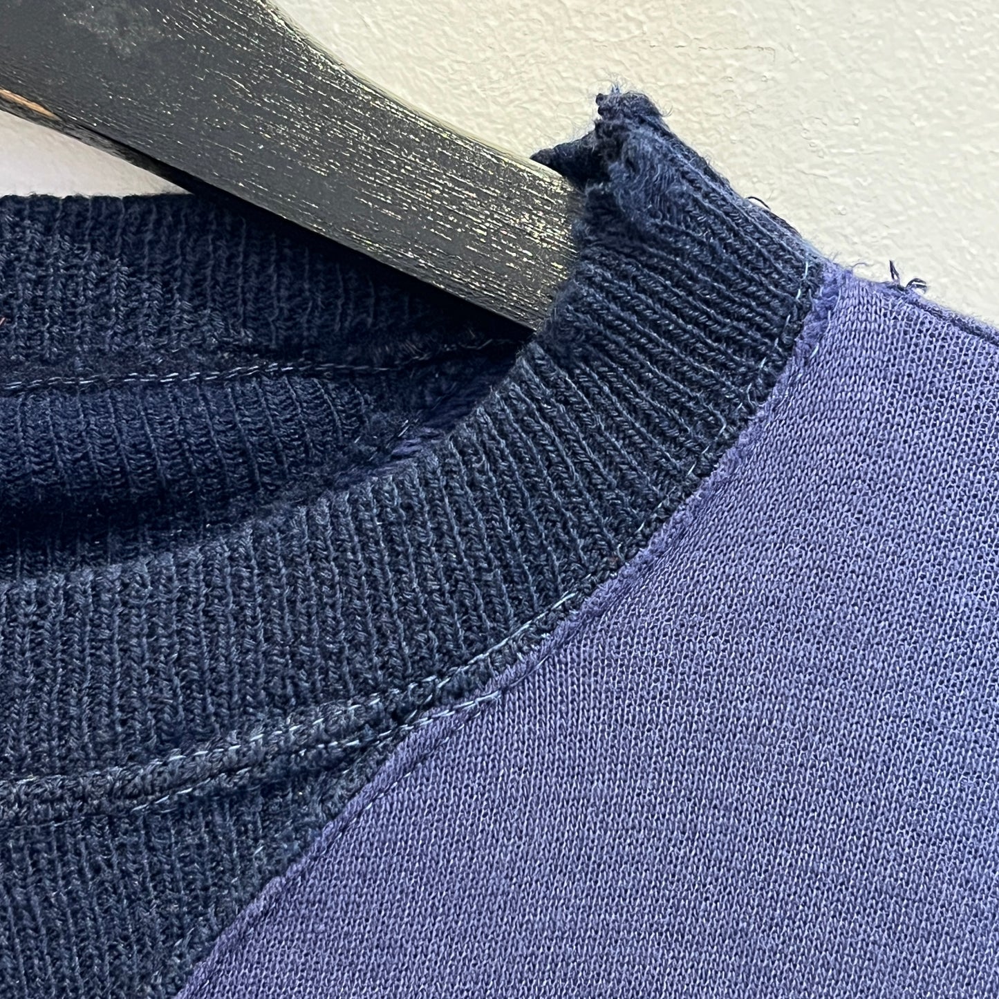 1940s 2 Tone Faded Navy Blue Double V Cotton Crewneck Sweatshirt