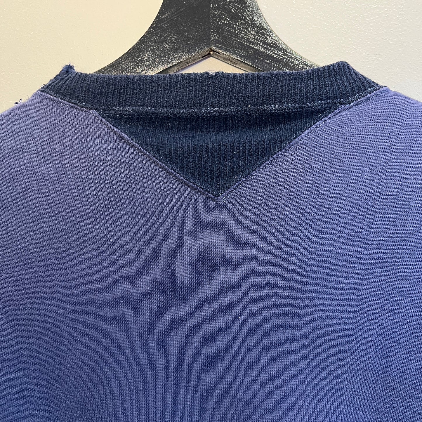1940s 2 Tone Faded Navy Blue Double V Cotton Crewneck Sweatshirt