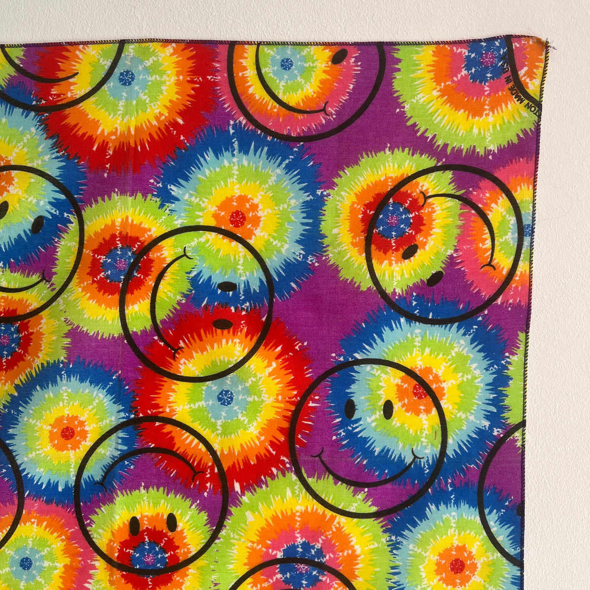 1990s HAV-A-HANK The Smiley Face Tie-Dye Bandana