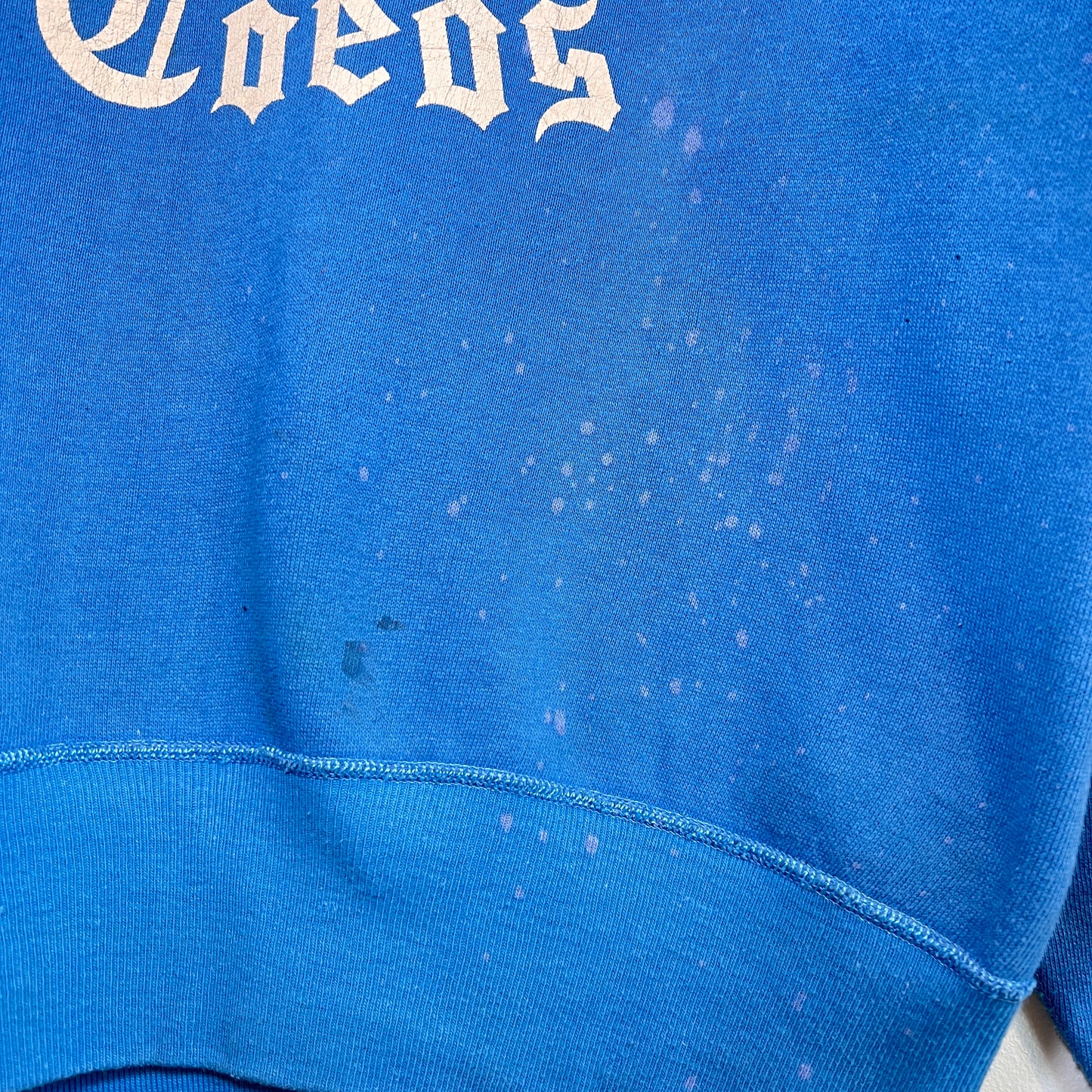 1950s Single V Blue Sweatshirt with Colonial Coeds Print