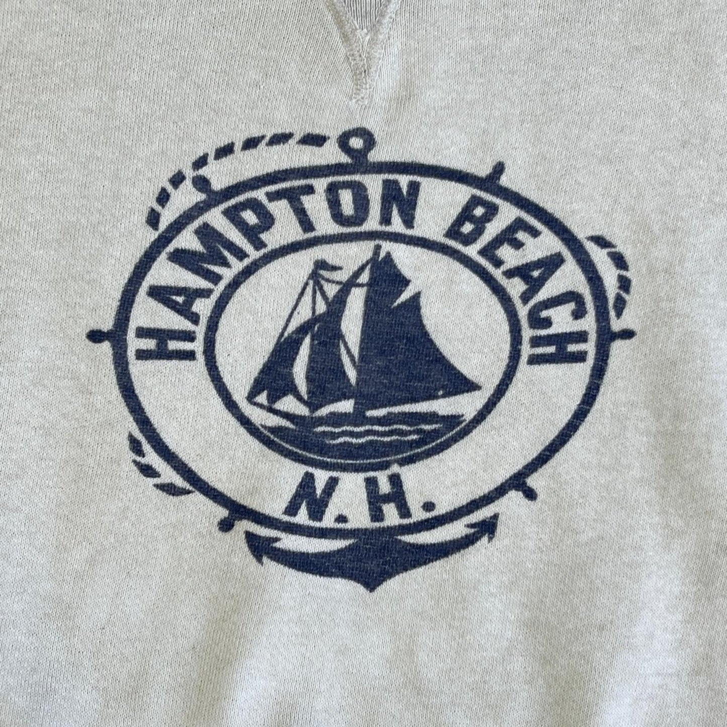 1950s Single V Heather Light Grey Sweatshirt with Hampton Beach N.H. Print